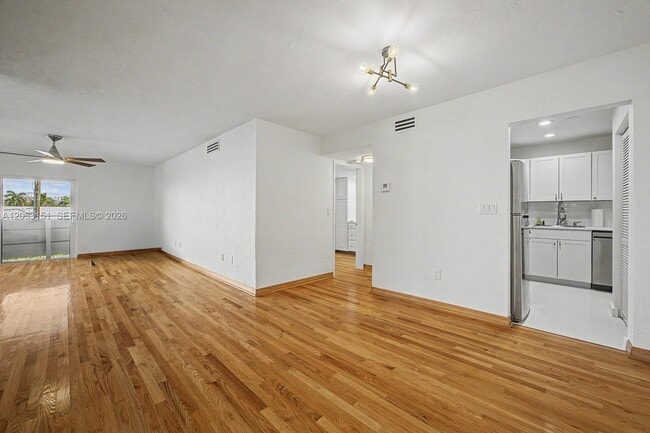 Photo - 1205 Mariposa Ave Unit 415