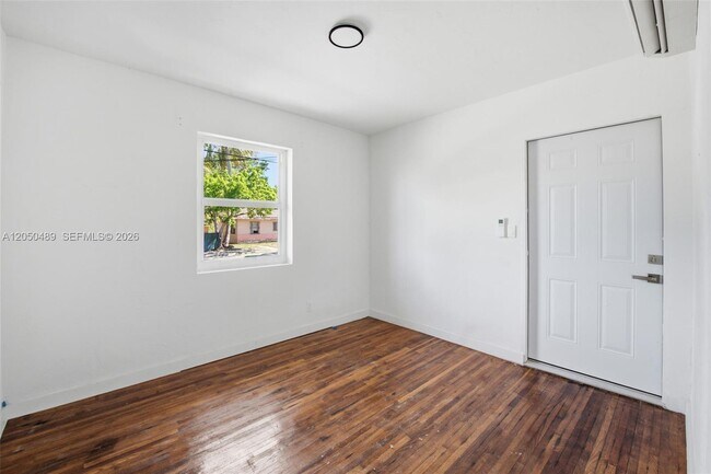101 NW 74th St Unit 1