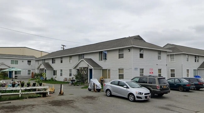 Building Photo - 1303 W 23rd Ave Rental