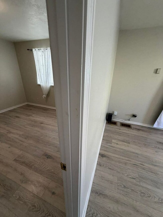 Photo - East Carbon House