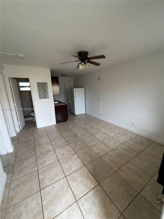 Photo - 1124 NW 2nd St Unit 2
