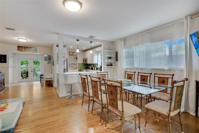 113 SW 2nd St