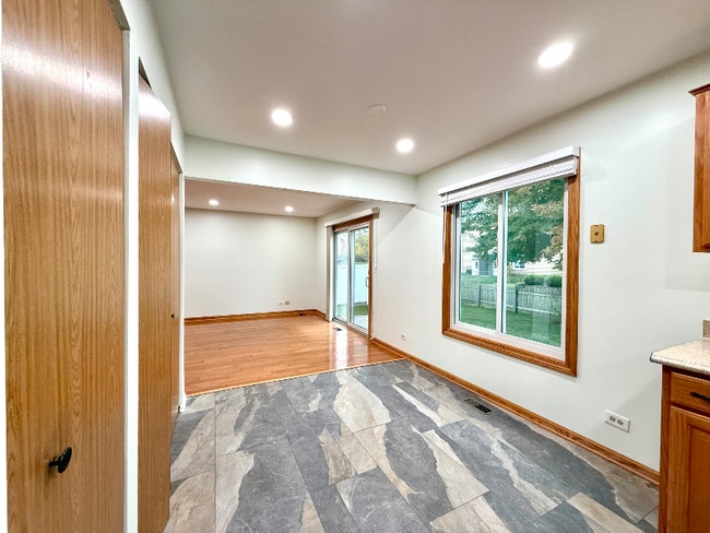 Photo - 2449 Carlton Dr