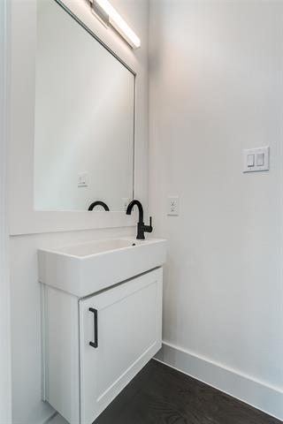 Photo - 5708 Lindell Ave