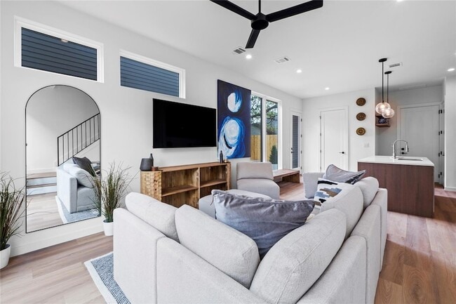 Photo - 506 Krebs Ln Unit 3