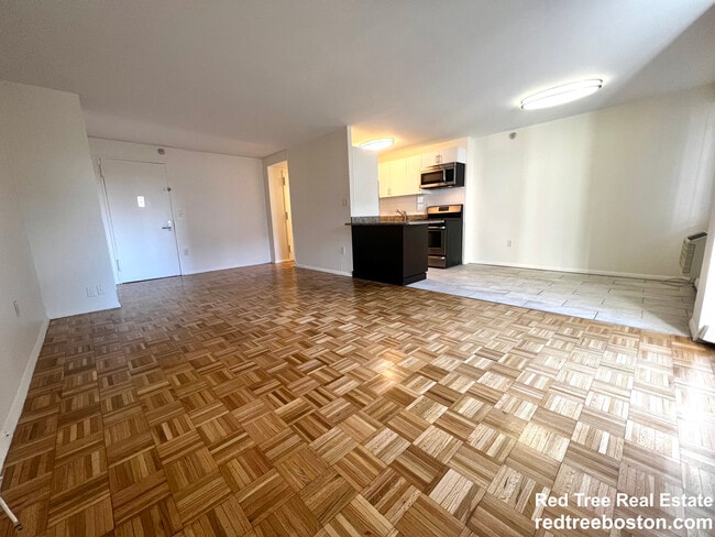 175 Freeman St Unit 620