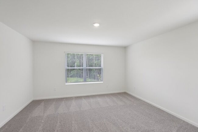 Fantastic 3bd/2.5ba home! Let yourself in!