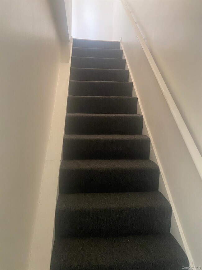 Photo - 111-15 205th St Casa Adosada