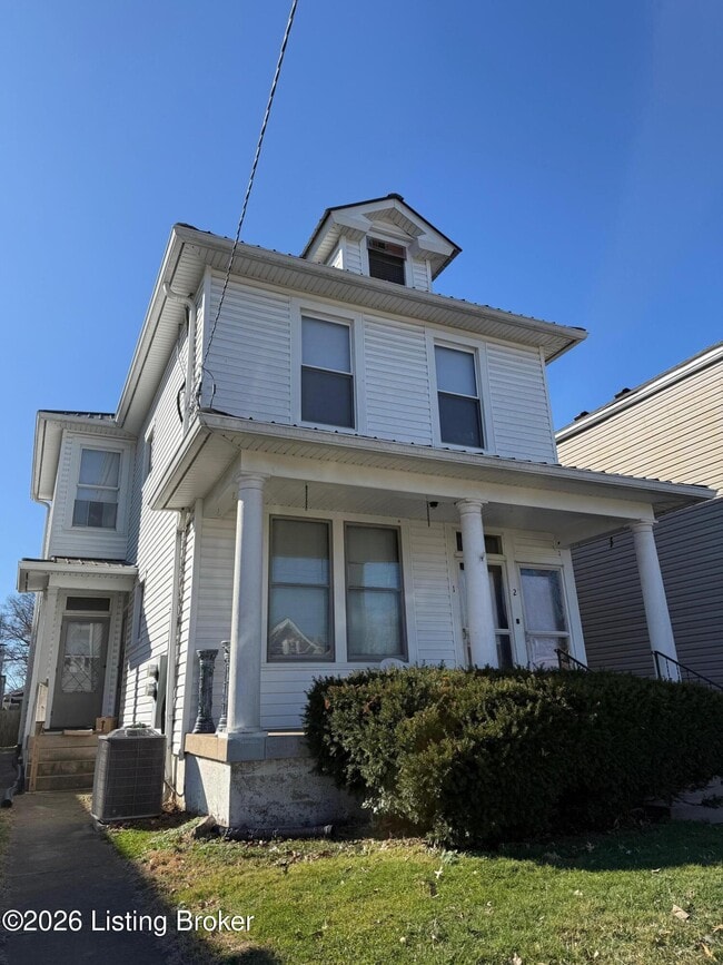 Photo - 1002 Charles St