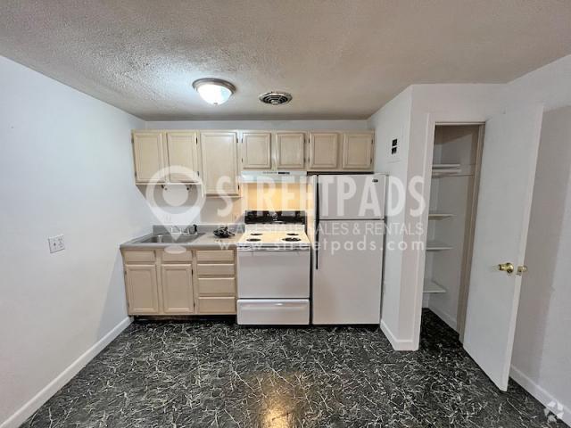 Building Photo - 1 bedroom in Boston MA 02131 Rental