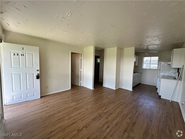 Building Photo - 3215 Jeffcott St Rental