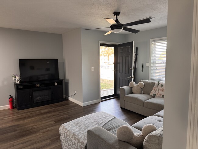 Photo - 135 Albany St