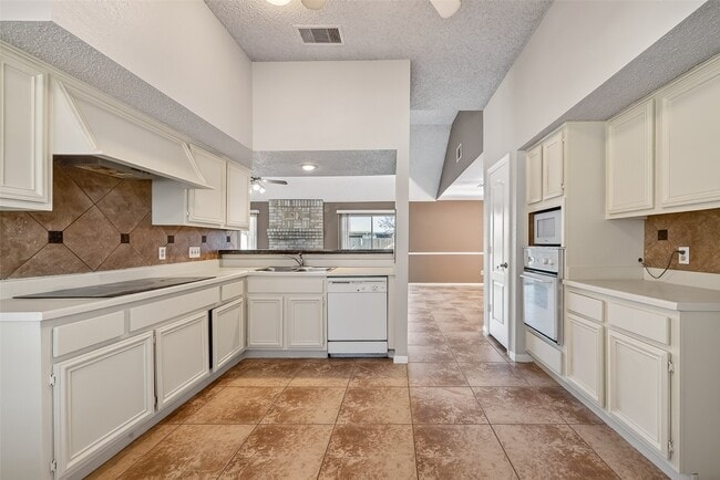 Photo - 11415 Chariot Dr