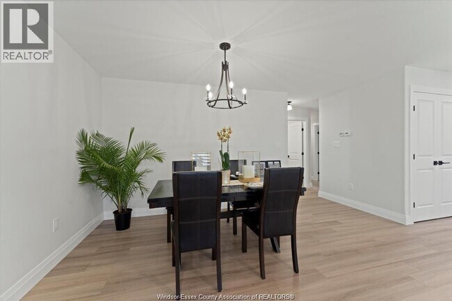 Photo - 1855 Meldrum Rd