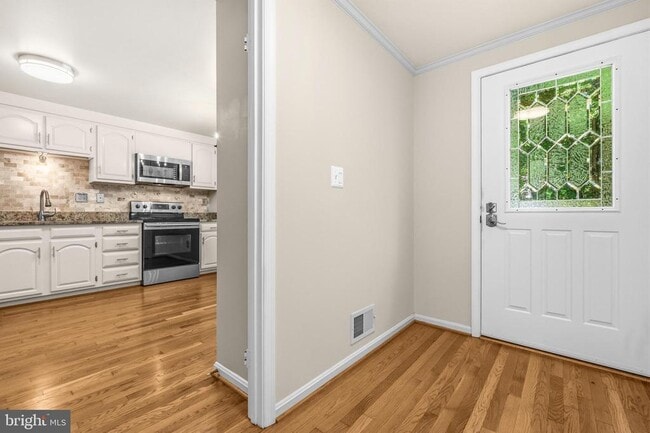 Photo - 8931 Park Forest Dr