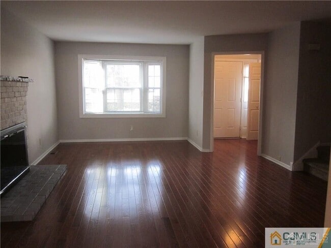 Photo - 239 Amboy Ave
