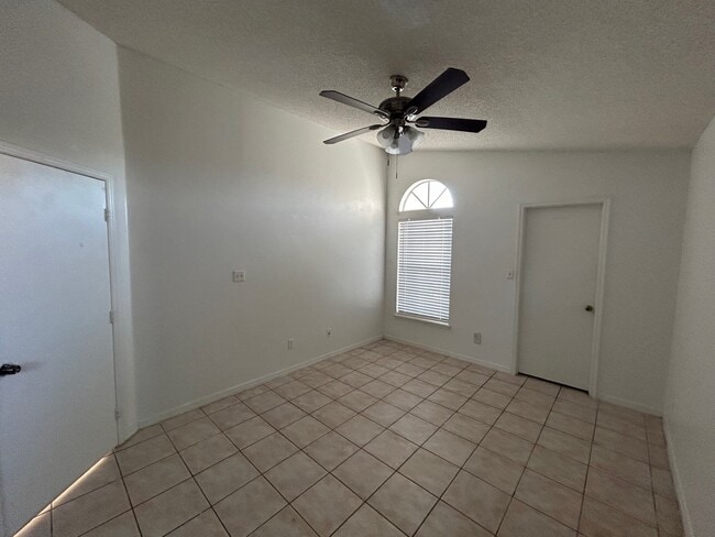 Photo - 306 San Gabriel St