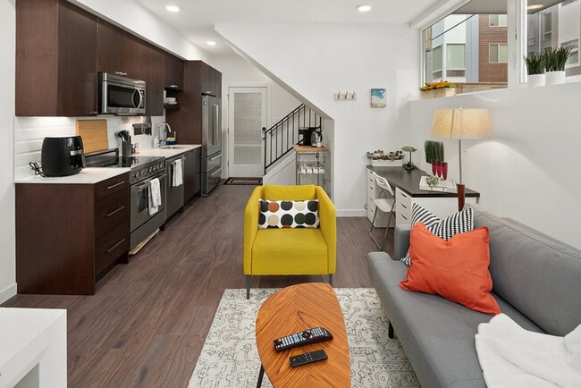 Photo - 915 14th Ave Unit ID1036010P