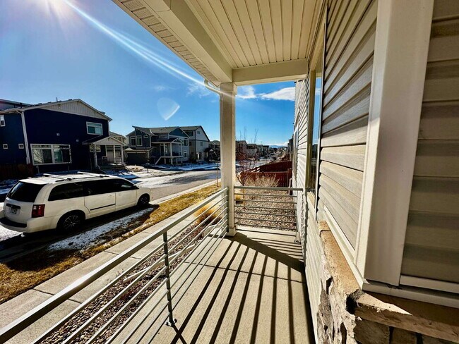 Photo - "Charming and spacious 3-Bed Sanctuary with 2.5 Baths the Reunion Community in Commerce City!"