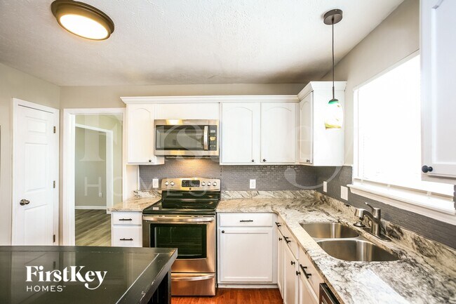 Photo - 8438 Aviva Ln