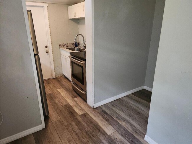 Photo - 1426 10th St W