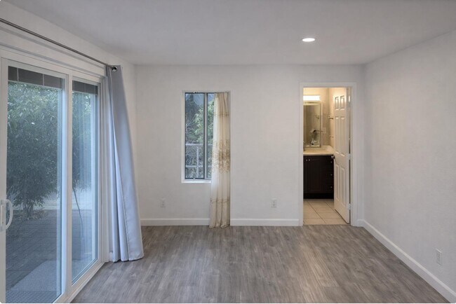 Photo - 5209 Cronus St