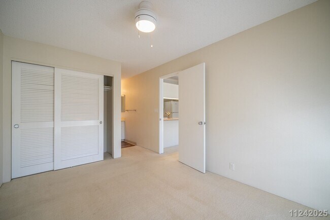 Building Photo - Modern Townhome – 1-Bed, 1-Bath