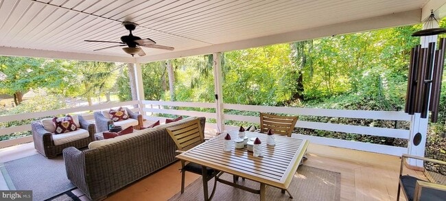 Photo - 1067 Terrace Ave