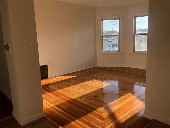 Photo - 83-85 Neptune St Unidad # 2