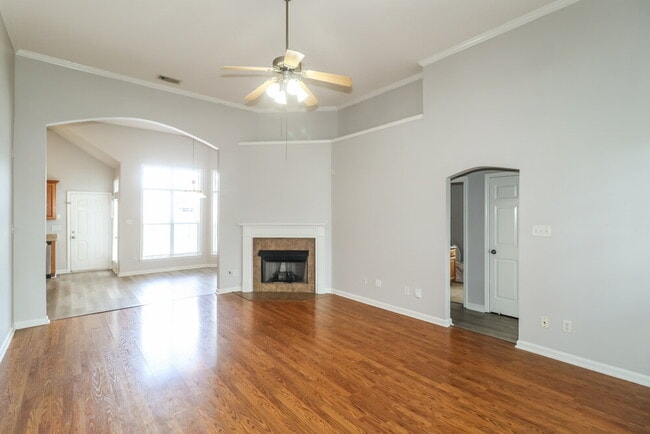 Photo - 1112 Averett Ln