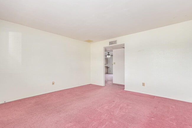 Photo - 1432 S Oracle