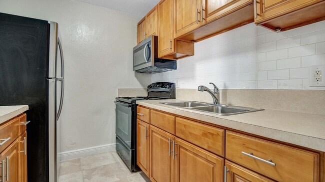 Photo - 1 Bed 1 Bath with Central Air Pet Friendly...