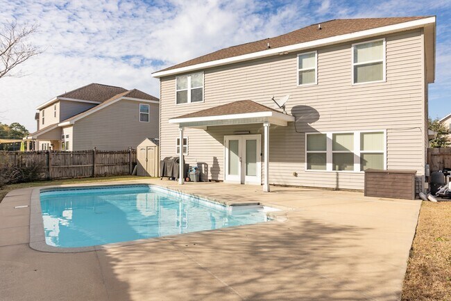 Photo - 180 Peoria Blvd