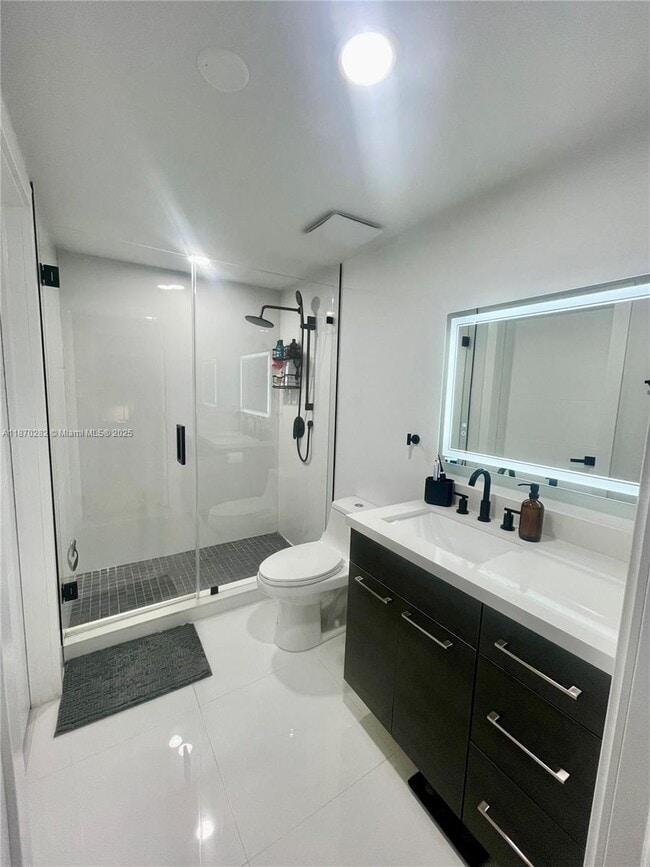 Building Photo - 690 SW 1st Ct Unit 1425 Rental