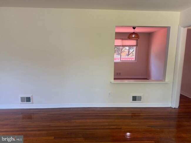 Photo - 10903 Stillwater Ave