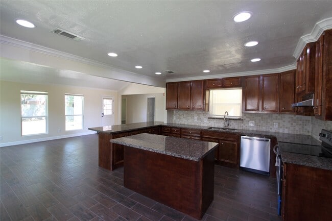 Photo - 4330 Regency Villa Dr