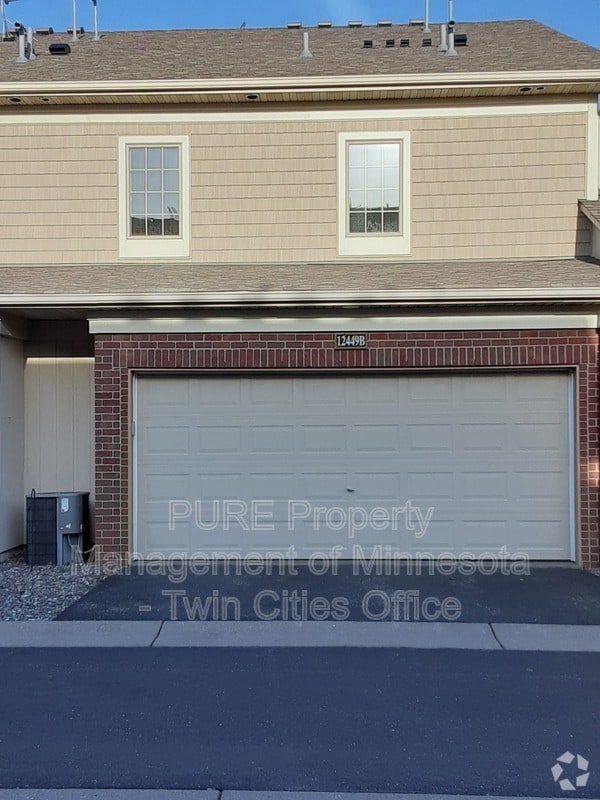 Building Photo - 12449 Flanders Ct NE Rental