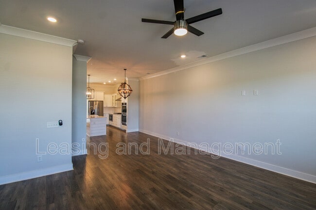 Photo - 1624 Florentia St