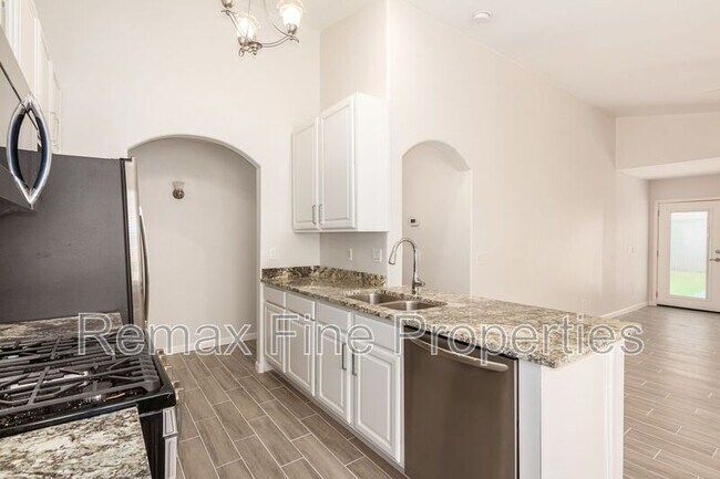 Photo - 1851 E Carla Vista Dr