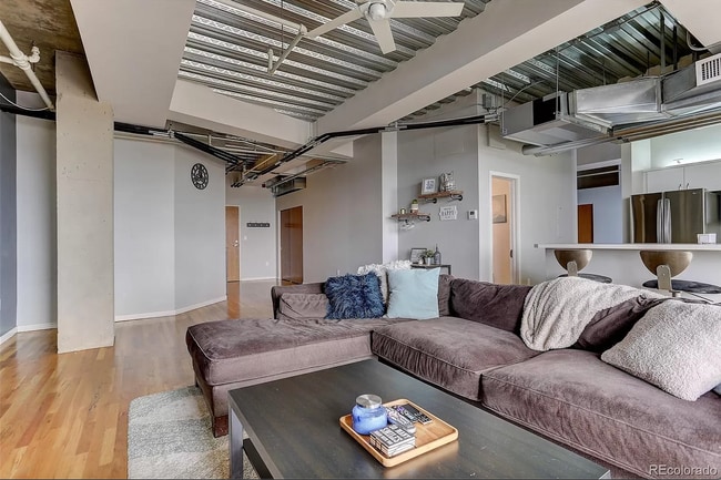 Photo - Beautiful and Spacious Loft-Style Condo 1 Bed/1.5 Bath Near Ballpark