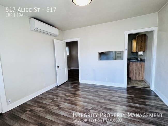 Photo - 517 Alice St Unit 517