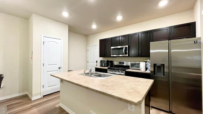 Photo - 5642 Heathland Terrace