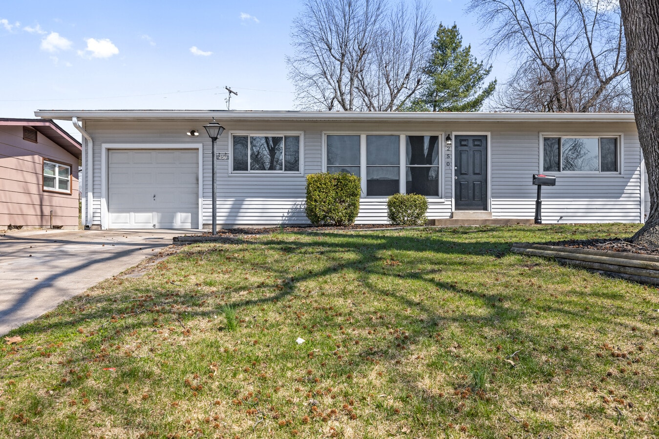 Photo - 250 Coteau Ln House