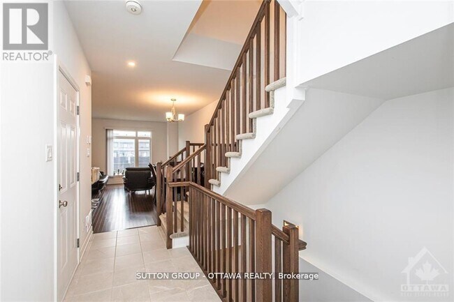 Photo - 634 Putney Cres