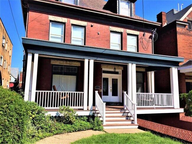 5931 Walnut Street, Shady Side 15232 - 5931 Walnut St