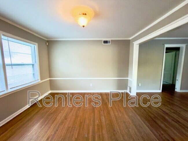 Photo - 3315 S Lewis Ave