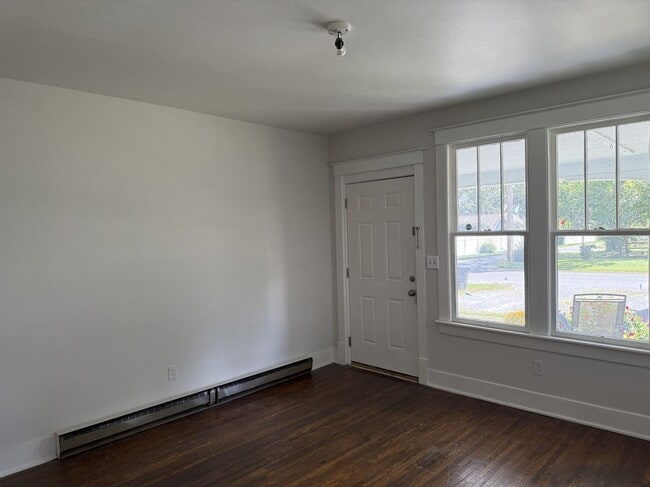 Photo - 207 E Lauderdale St