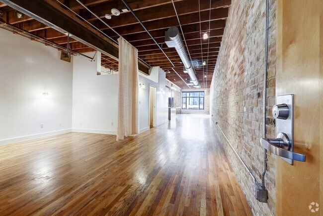 Building Photo - 411 Brazos St Unit 206 Rental