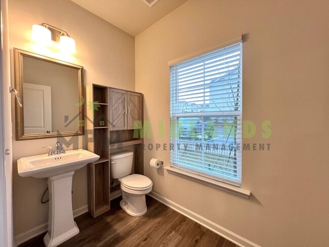 Photo - 822 Yellow Swan Ln