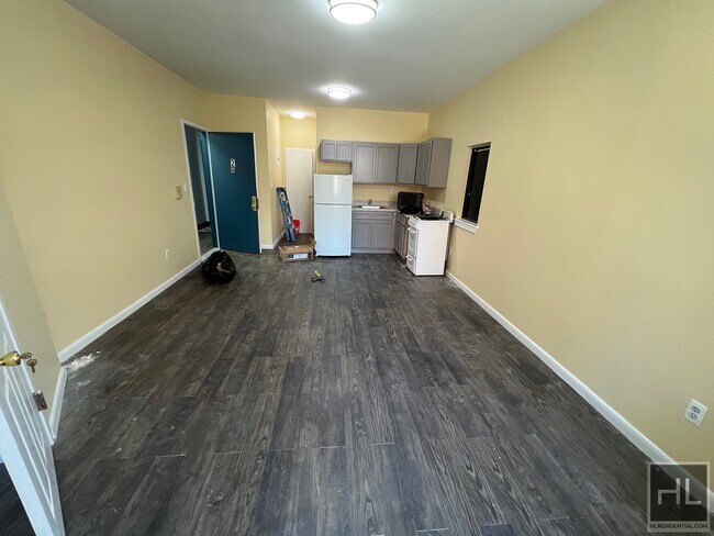 Courtlandt Ave - Courtlandt Ave Apartment Unit 1A